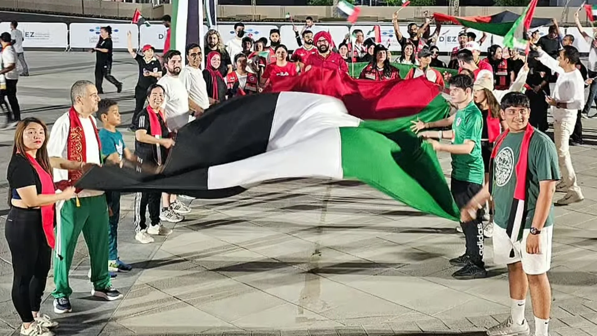 Marche We Love UAE: l’unité en mouvement | Die Geissens Real Estate | Luxus Immobilien mit Carmen und Robert Geiss – Die Geissens in Dubai